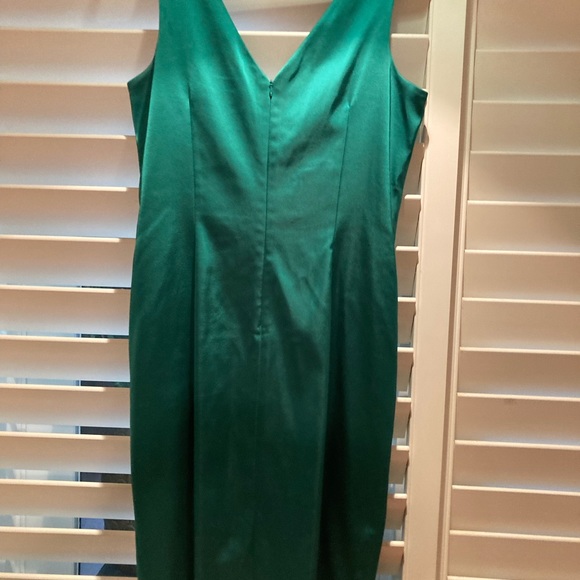 David Meister Emerald green dress with rhinestones and beading David Meister Emerald green dress with rhinestones and beading